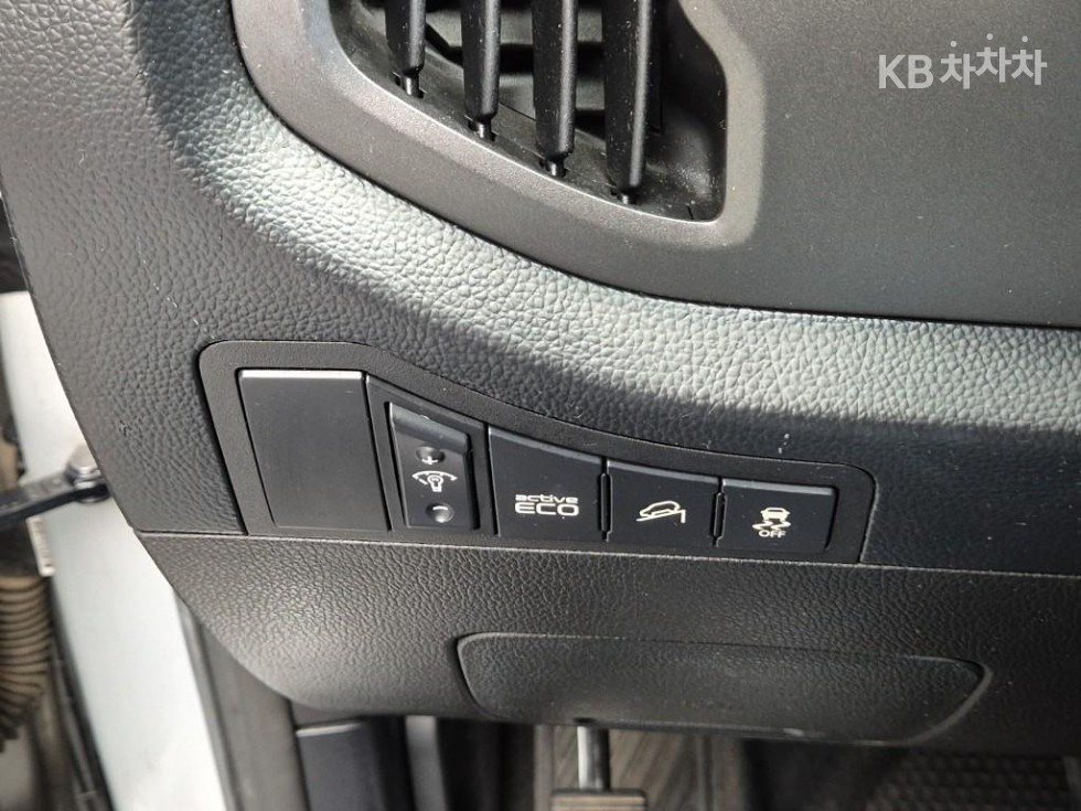 2011 - kia sportage