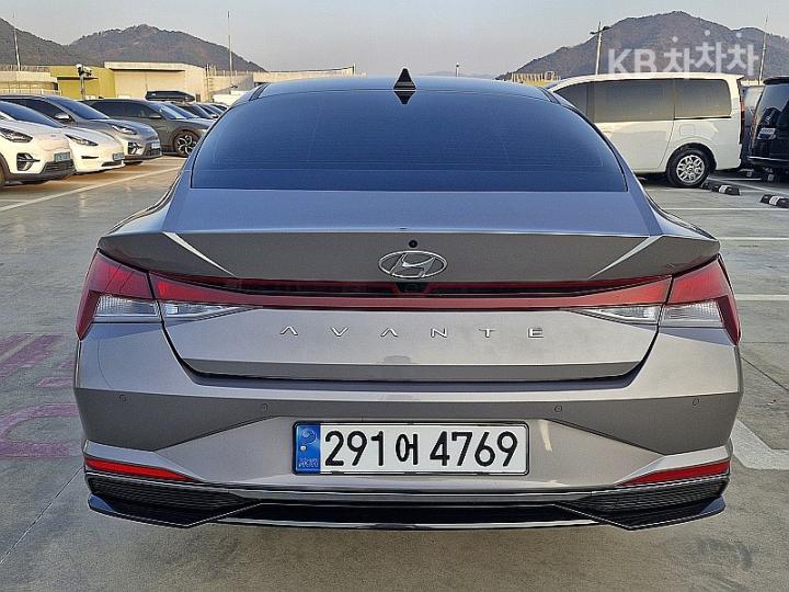 Hyundai Avante Hybrid CN7 Modern 5
