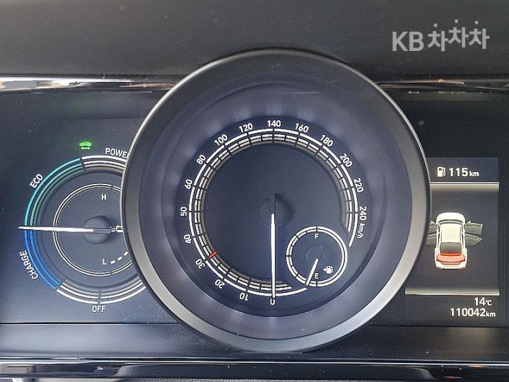 Hyundai Avante Hybrid CN7 Modern 9