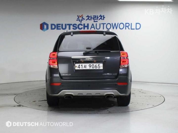 Chevrolet Captiva 4WD LTZ 5