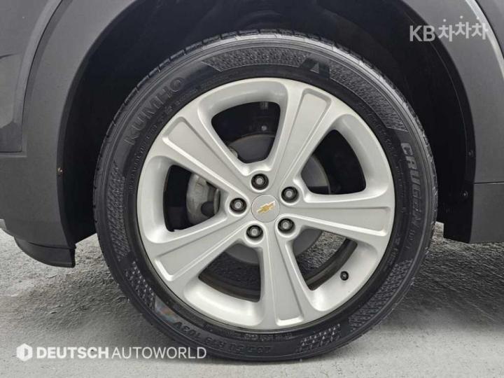 Chevrolet Captiva 4WD LTZ 6