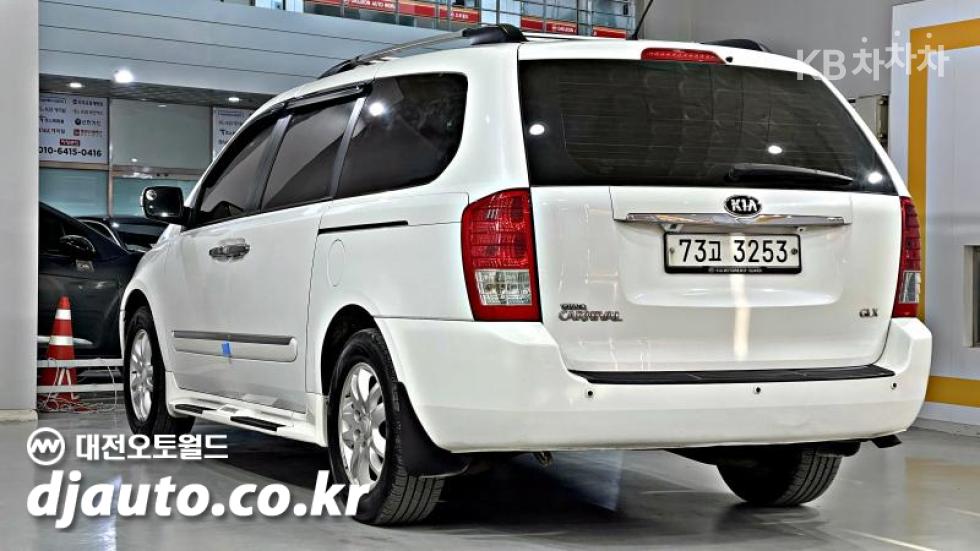 2013 - kia carnival