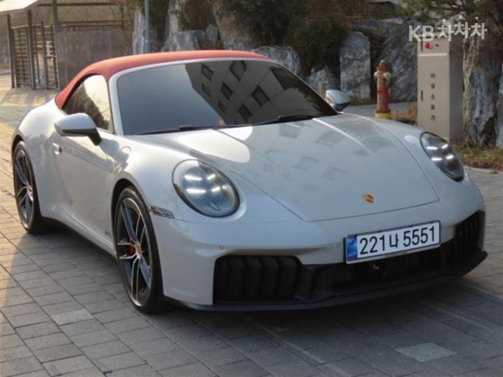 Porsche Carrera 911 992 4 GTS Cabriolet 3