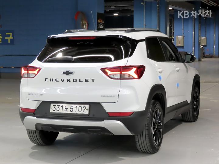 Chevrolet Trailblazer 1.35 Gasoline 2WD Premier 5