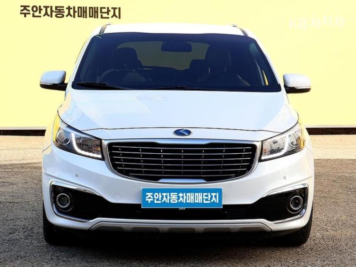 Kia Carnival 2.2 Diesel Luxury