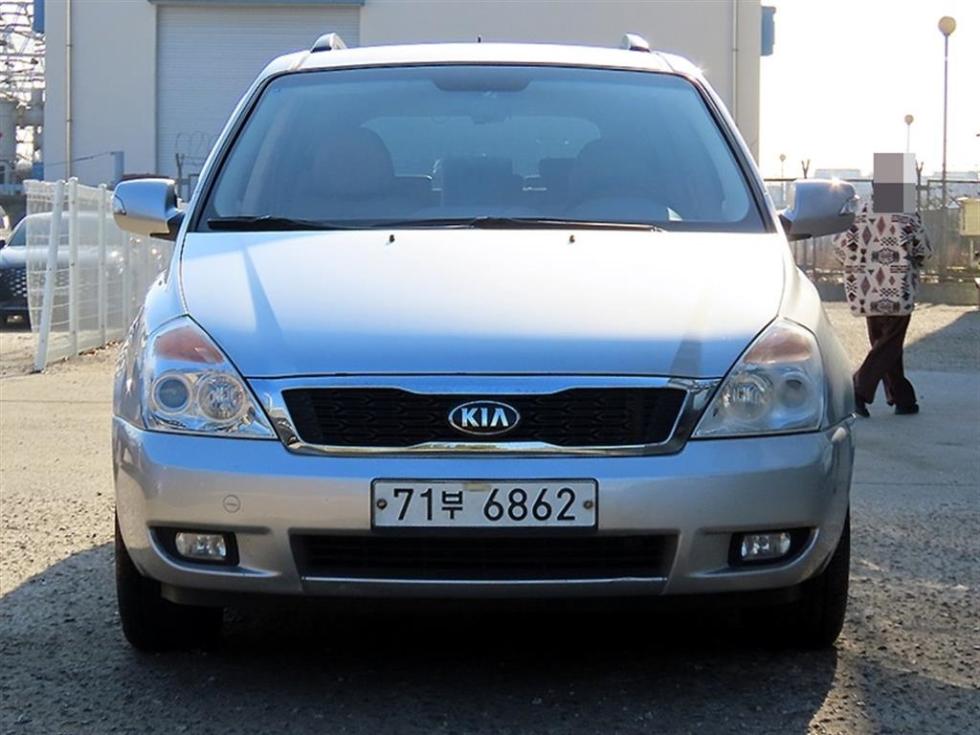 2013 kia carnival