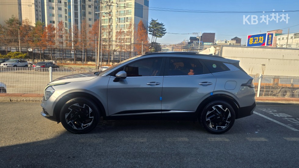 2022 - kia sportage