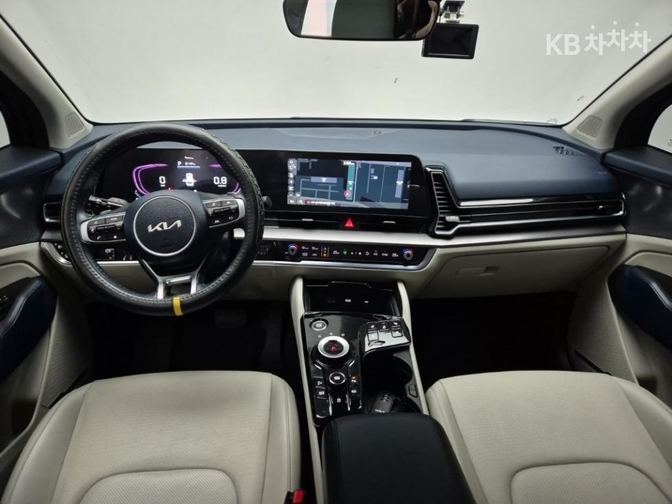 2022 - kia sportage
