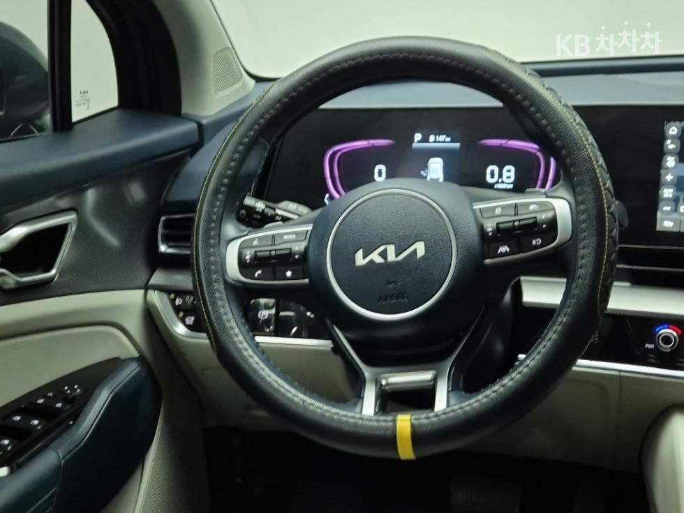 2022 - kia sportage
