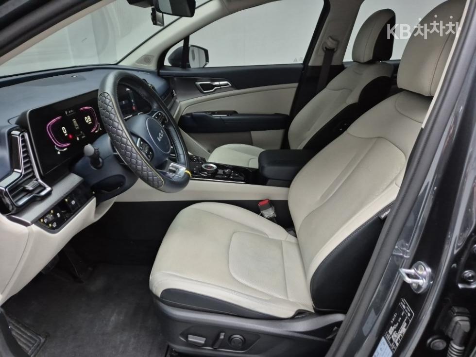 2022 - kia sportage