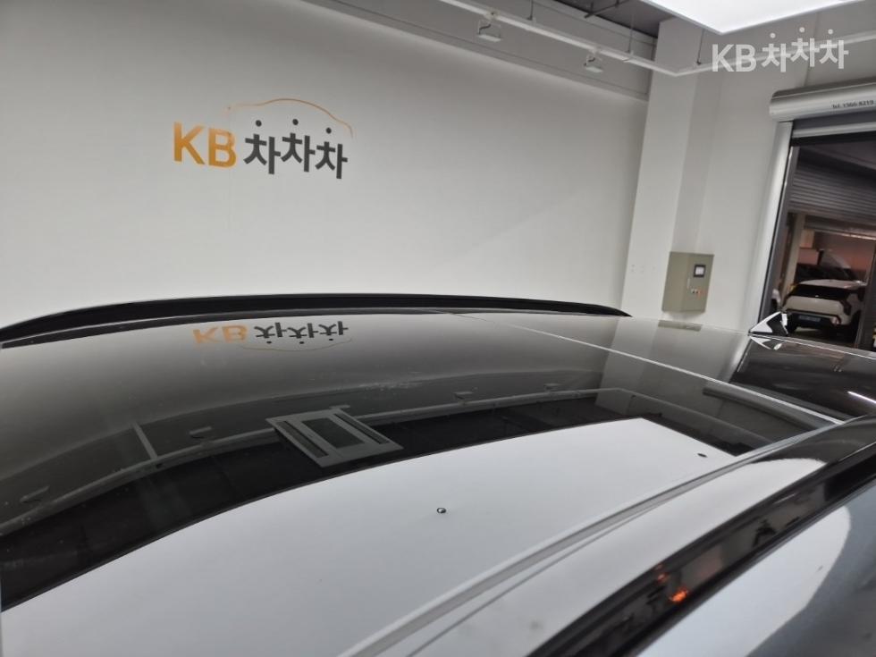 2022 - kia sportage