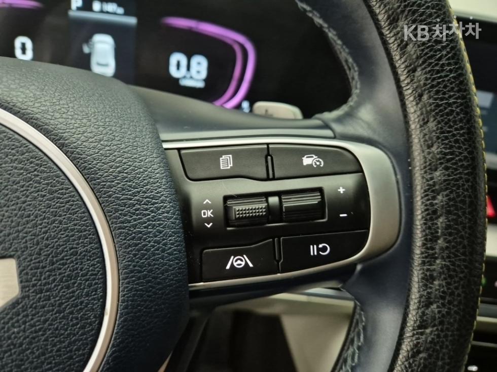 2022 - kia sportage