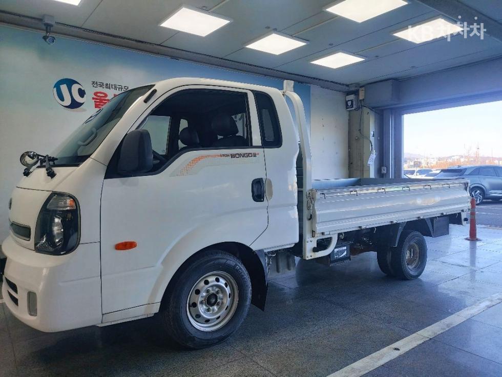 2013 - kia bongo iii