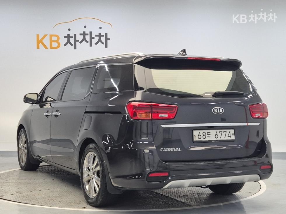 2019 - kia carnival