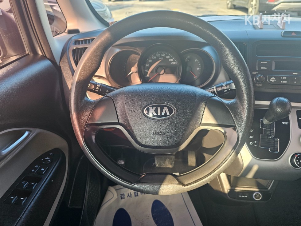 2014 - kia ray-ban