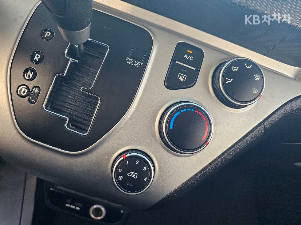 2014 - kia ray-ban