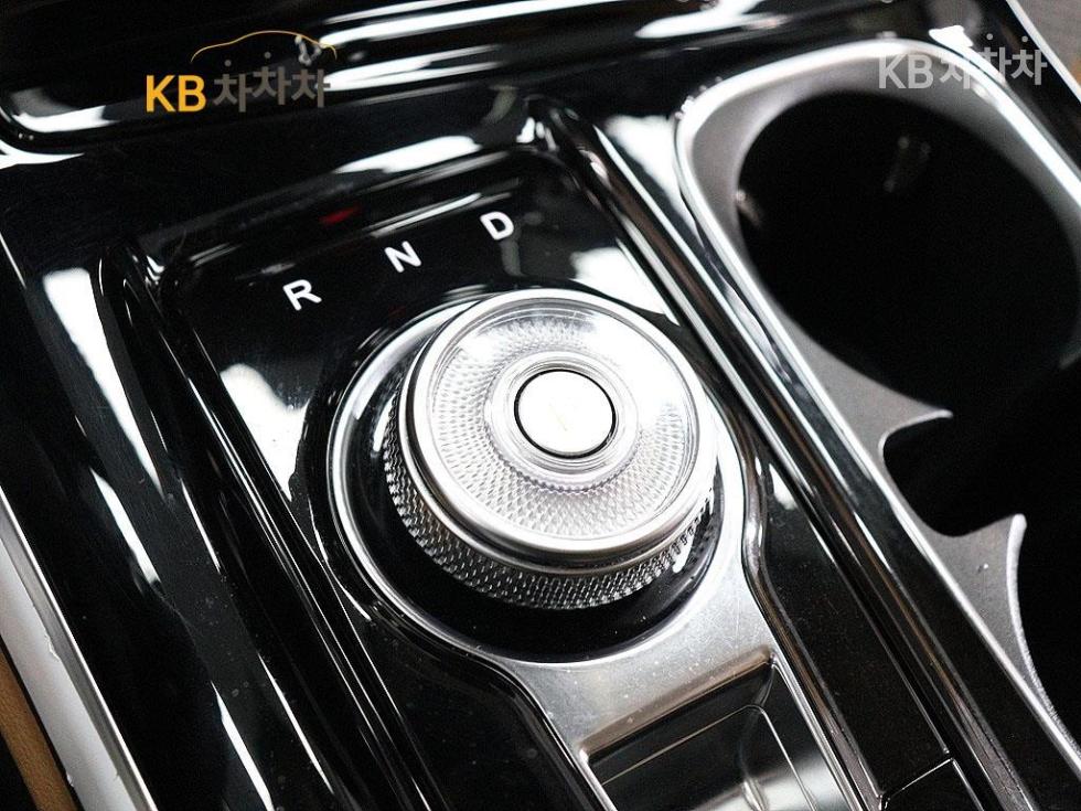 2023 - kia carnival