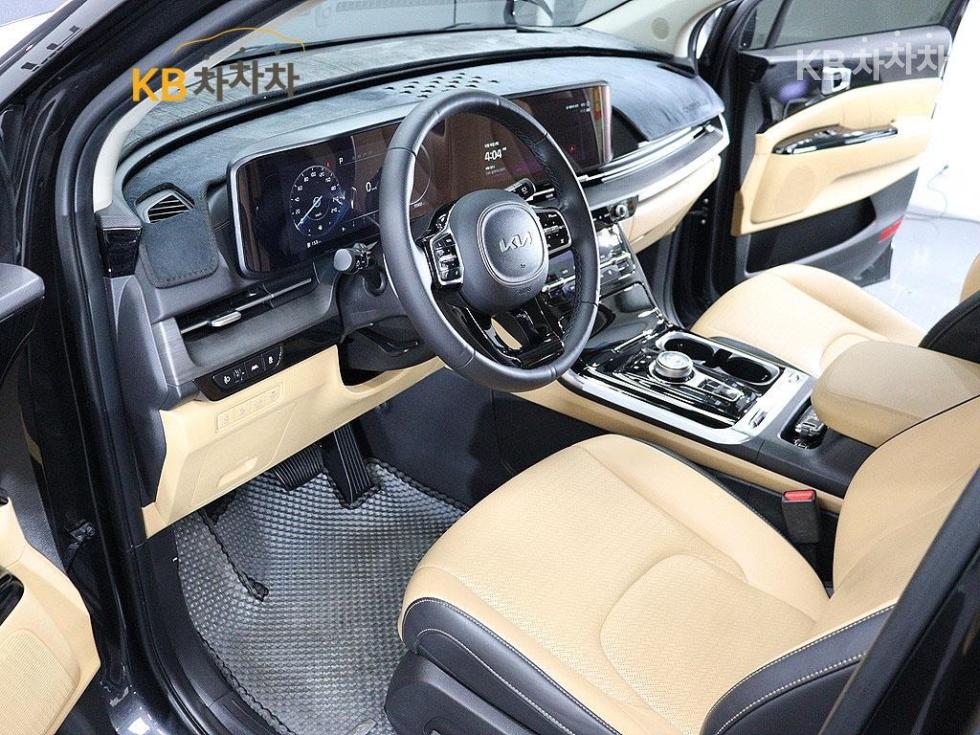 2023 - kia carnival