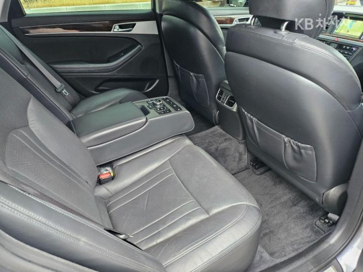 Hyundai Genesis DH G330 Modern AWD Base Type 10