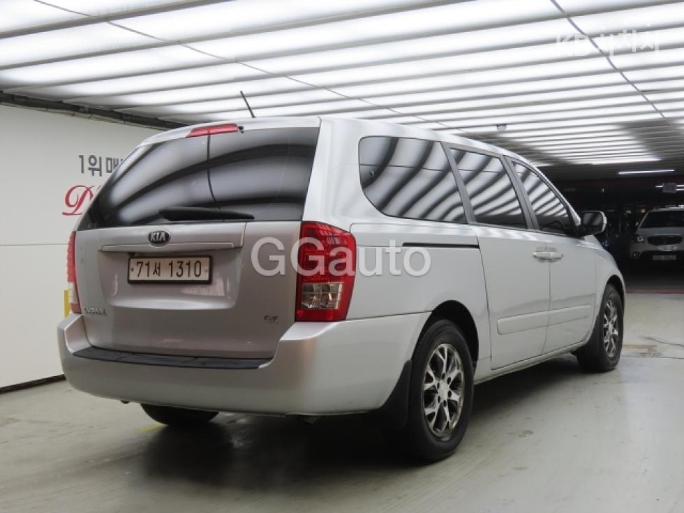 2013 - kia carnival
