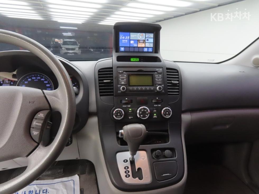 2013 - kia carnival
