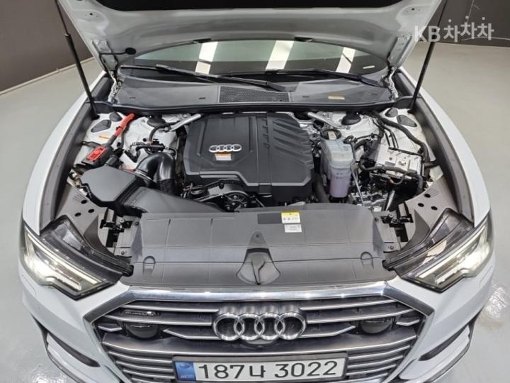 Audi A6 C8 45 TFSI Quattro Premium 7