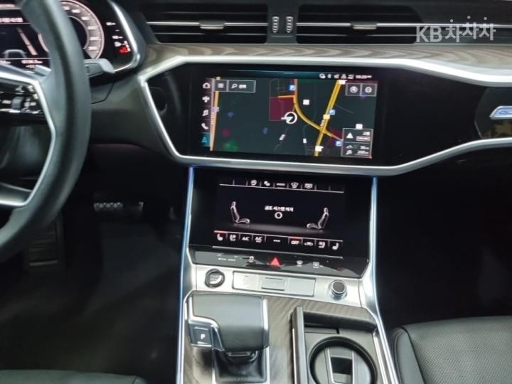 Audi A6 C8 45 TFSI Quattro Premium 9