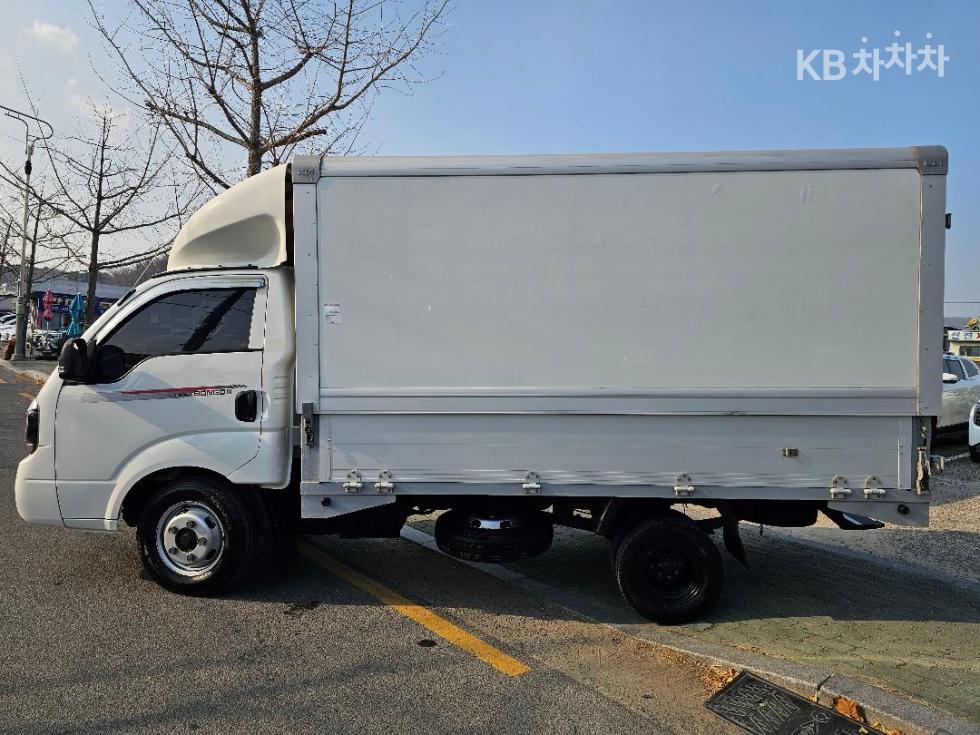 2023 - kia bongo iii