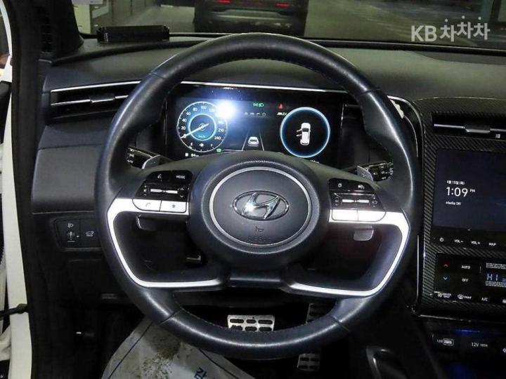 Hyundai Tucson The Hybrid NX4 1.6T HEV Inspiration 9