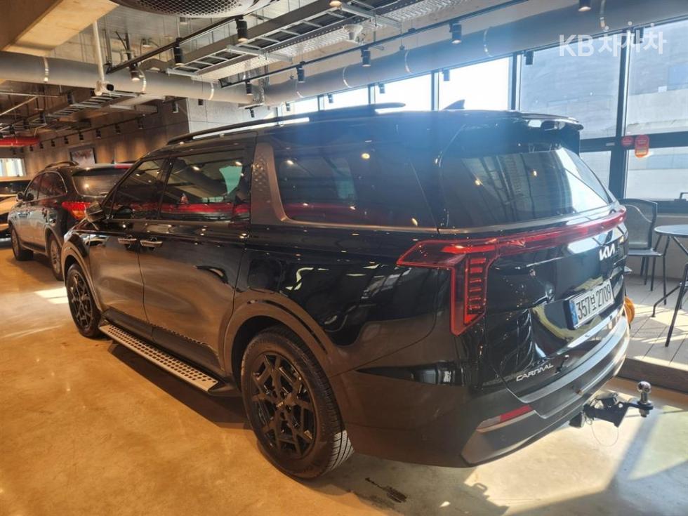 2025 - kia carnival