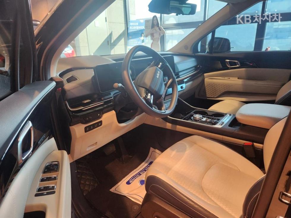 2025 - kia carnival