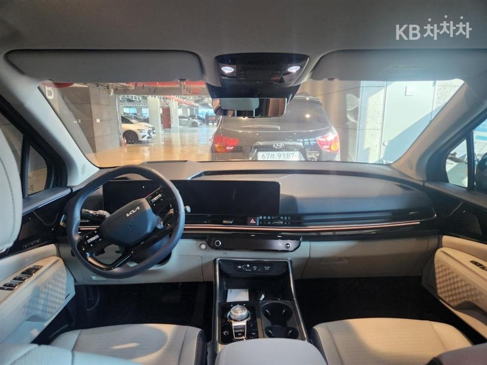 2025 - kia carnival