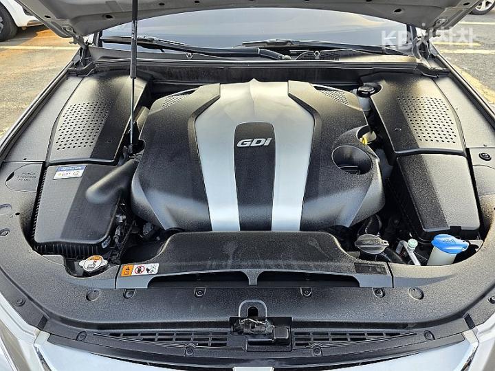 Hyundai Genesis BH330 MODERN Special 6