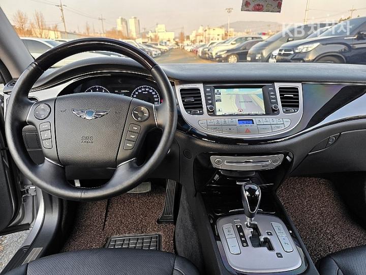 Hyundai Genesis BH330 MODERN Special 7