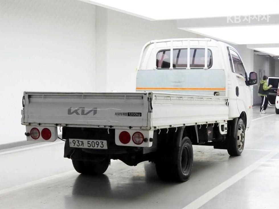 2015 - kia bongo iii