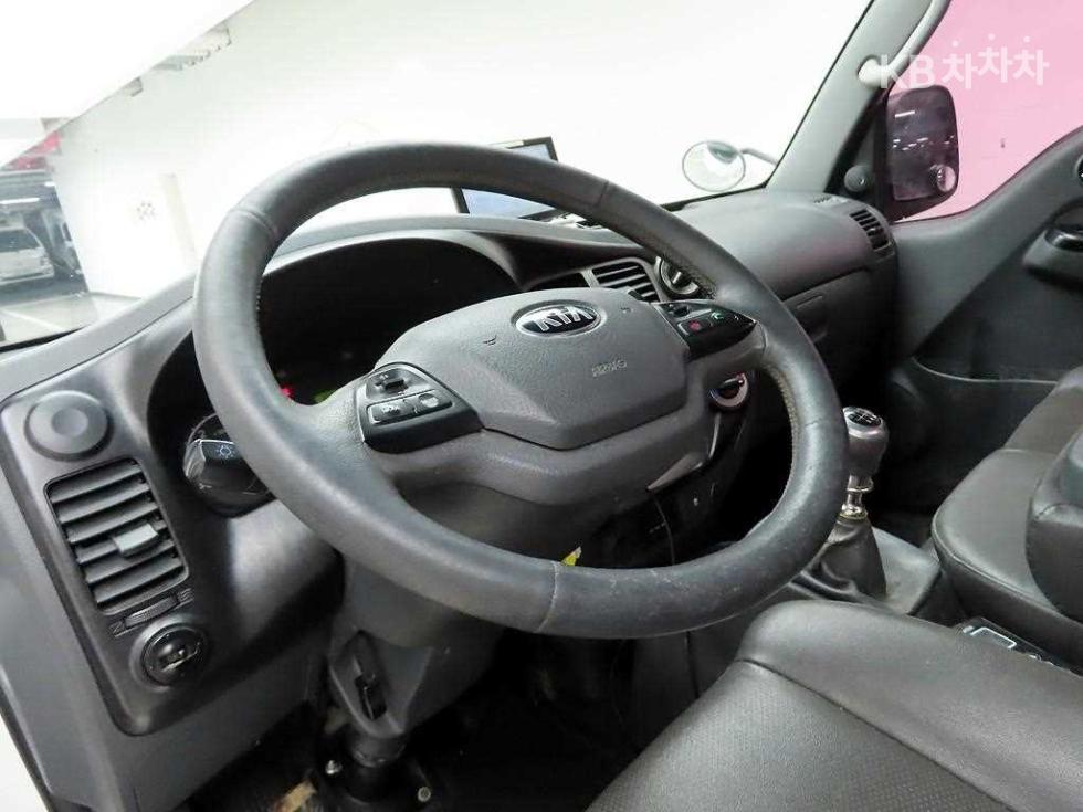 2015 - kia bongo iii