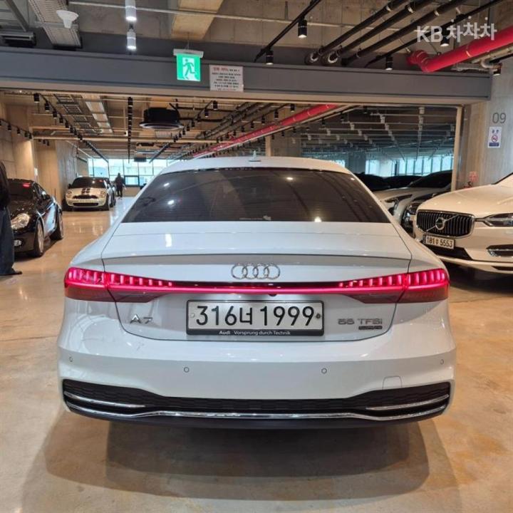 Audi A7 4K8 55 TFSI Quattro Premium 3