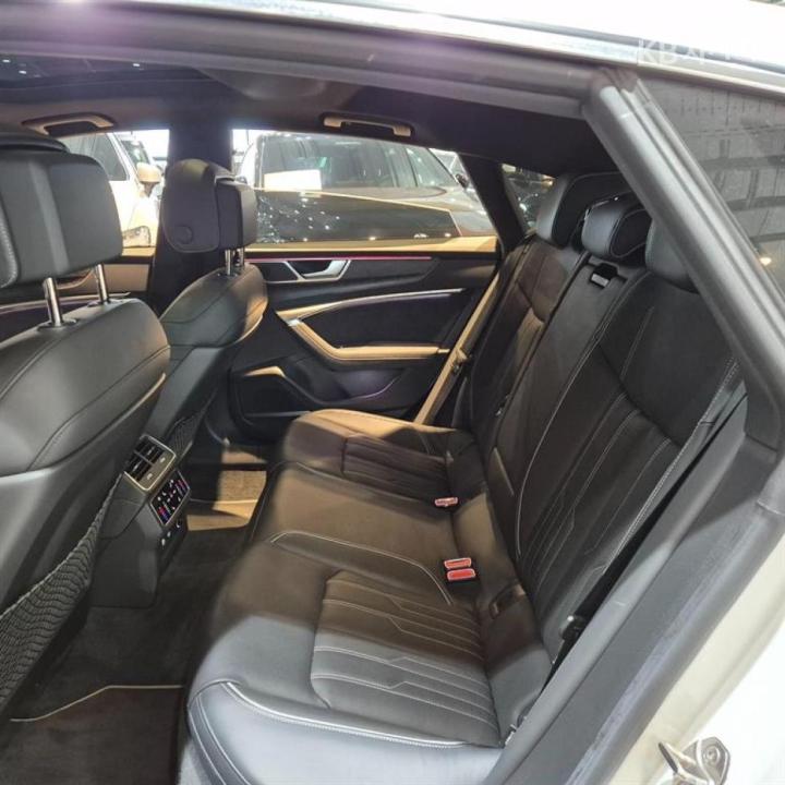 Audi A7 4K8 55 TFSI Quattro Premium 10