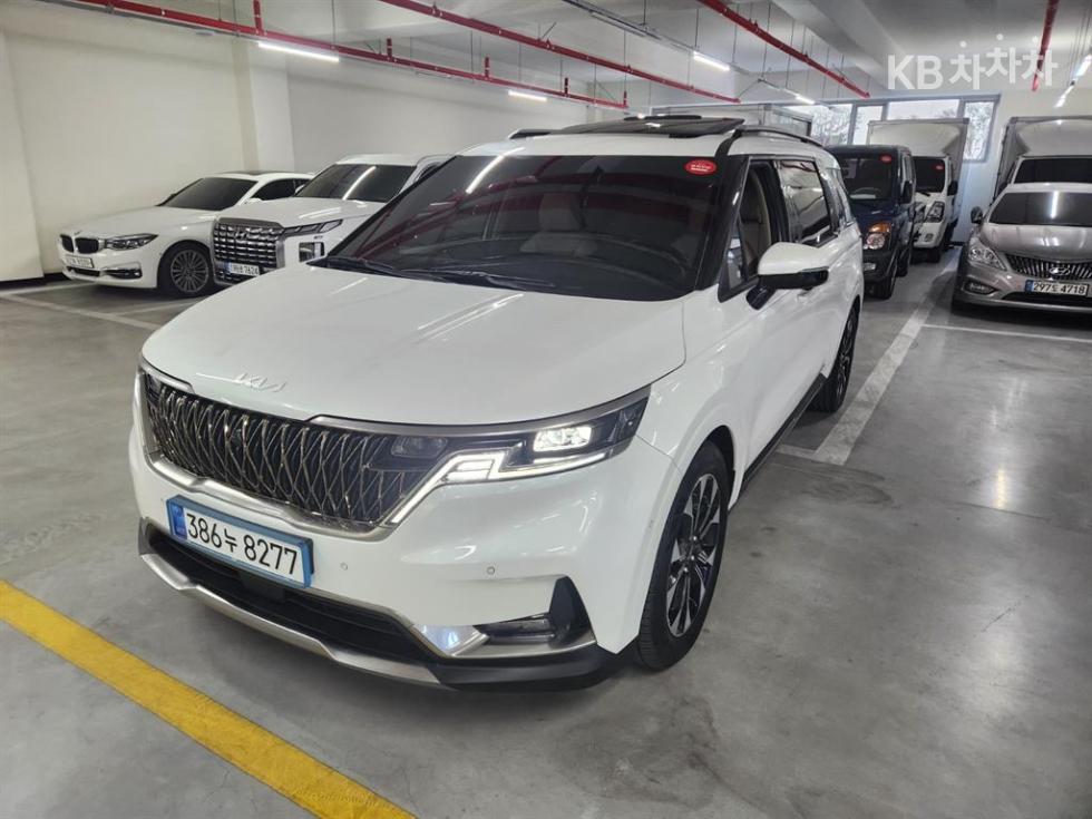 2023 - kia carnival