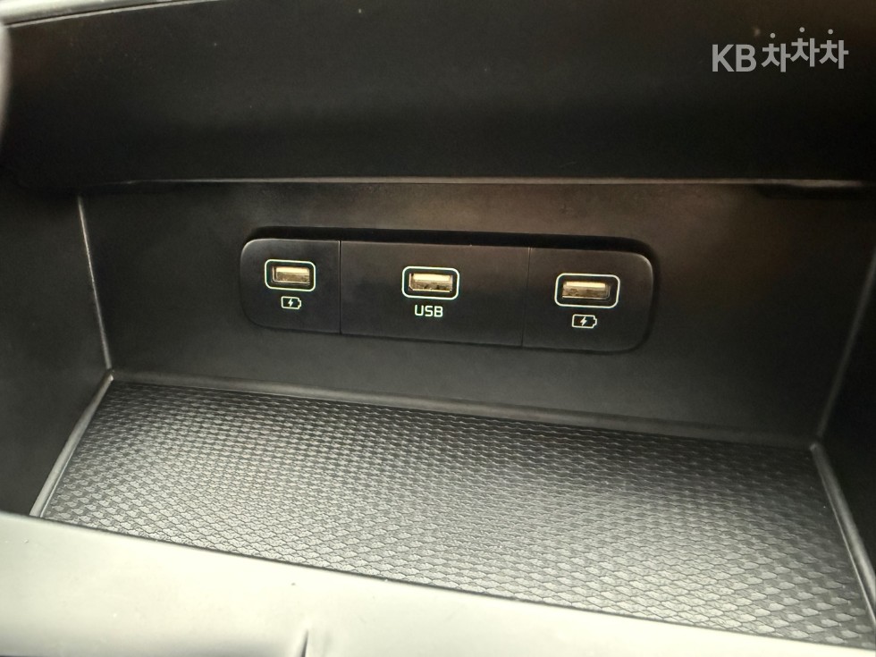 2021 - kia carnival