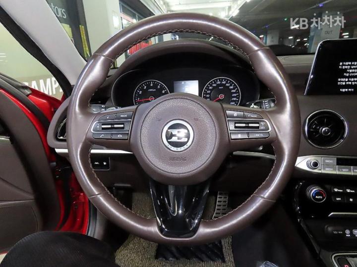 Kia Stinger 2.0 Turbo 4WD Prime 9