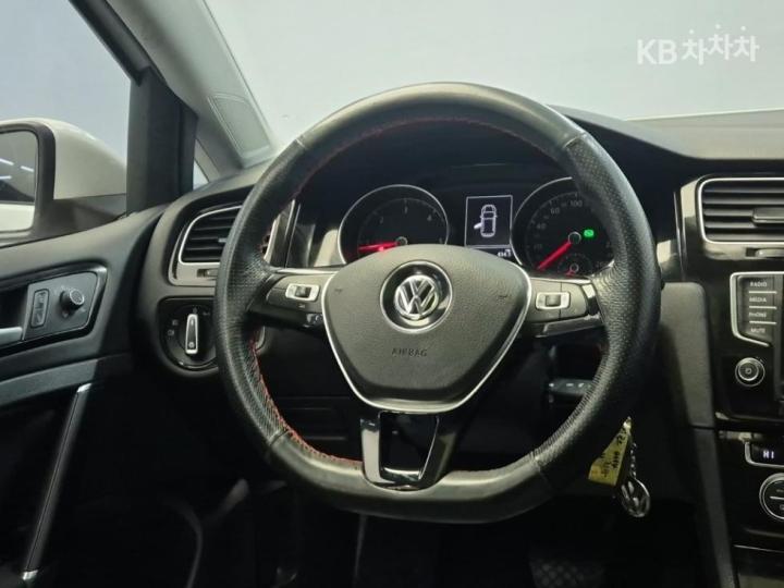 Volkswagen Golf 2.0 TDI MK7 10