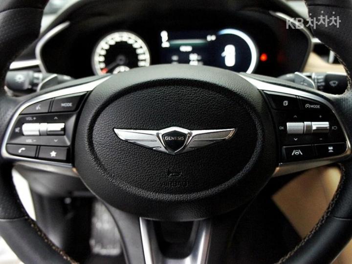 Genesis G70 2.0T Standard 9