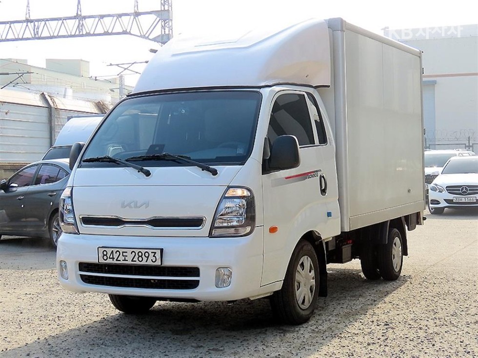 2025 - kia bongo iii