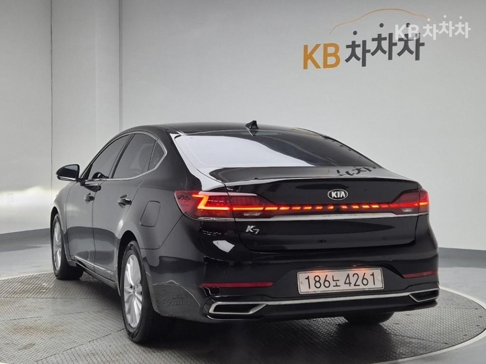 2020 - kia k7