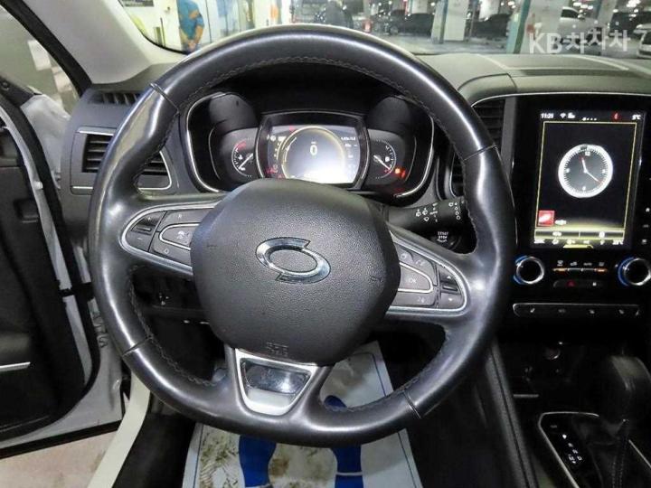 Renault QM6 2.0 GDe 2WD LE 9