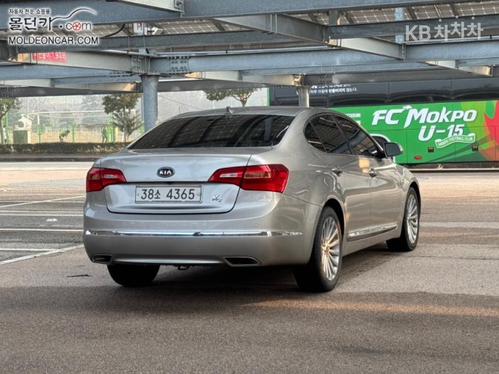 2011 - kia k7