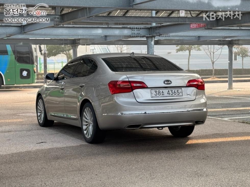 2011 - kia k7