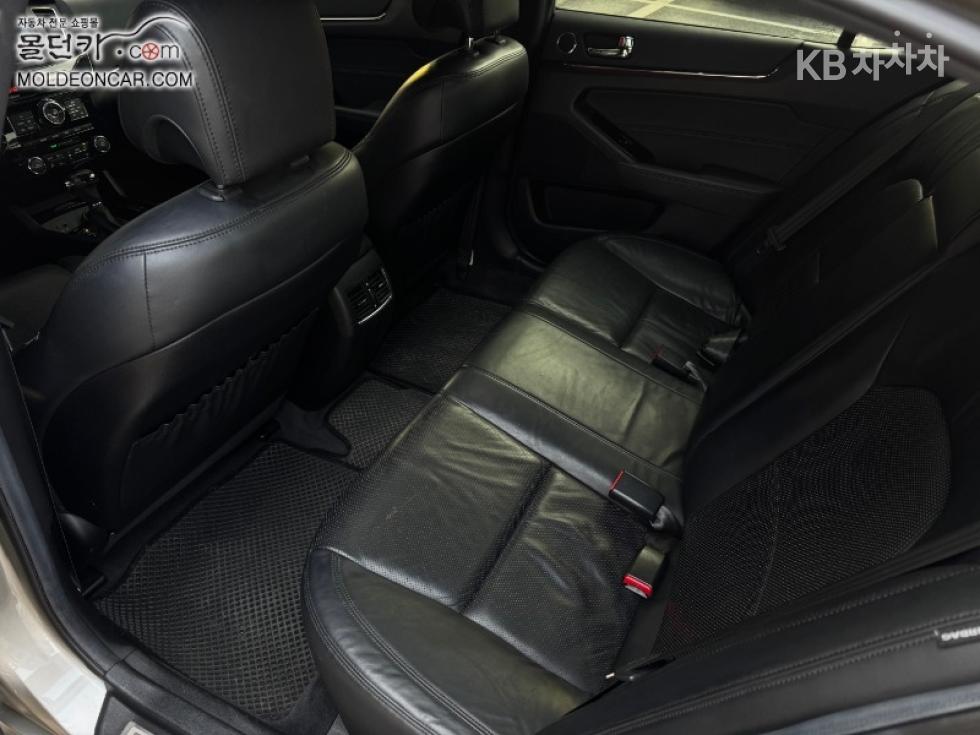 2011 - kia k7