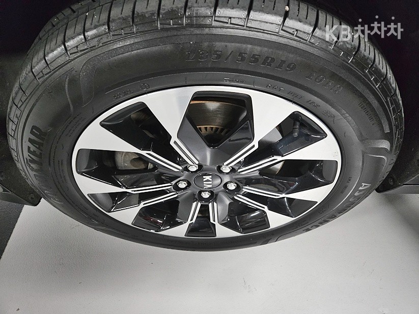 2021 - kia carnival